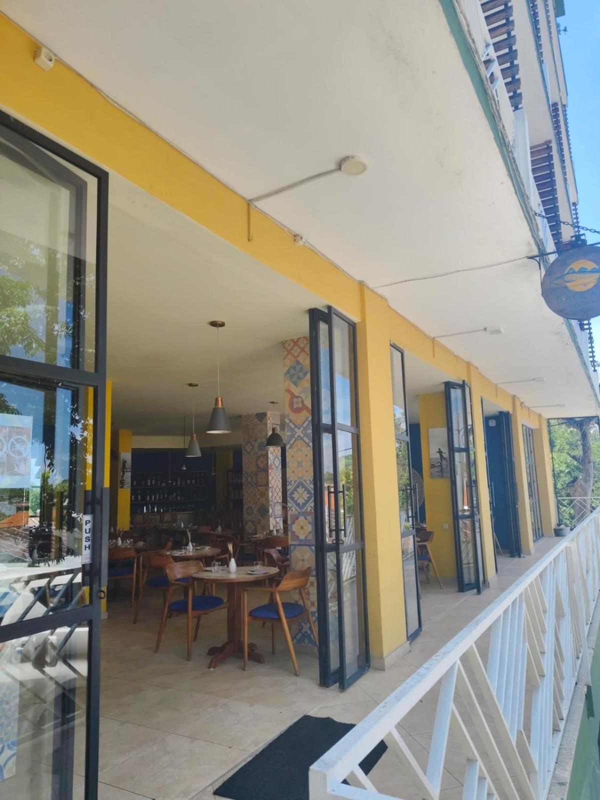 Triple 8 Suites Labuan Bajo Exterior photo